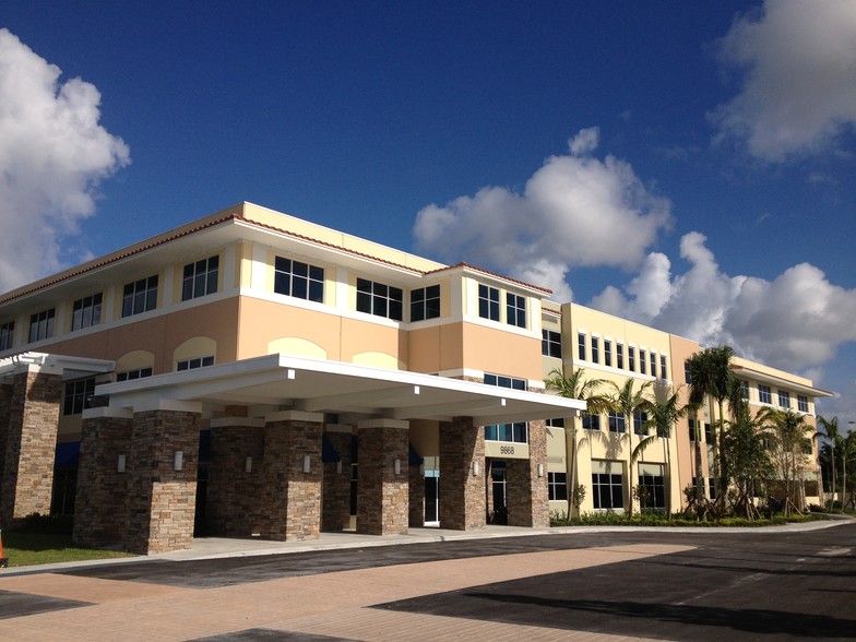 9868 State Road 7, Boynton Beach, FL en alquiler - Foto del edificio - Imagen 1 de 6