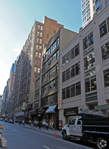 60-64 W 38th St, New York, NY en alquiler - Foto del edificio - Imagen 2 de 4