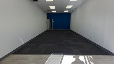 14435 Sherman Way, Van Nuys, CA en alquiler - Vídeo de anuncio comercial