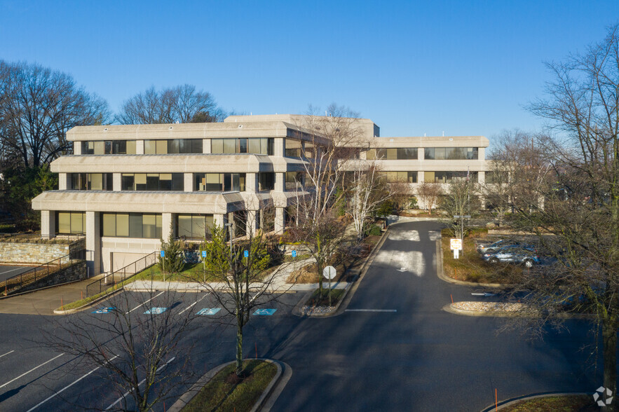 800 S Frederick Ave, Gaithersburg, MD en alquiler - Foto del edificio - Imagen 1 de 7