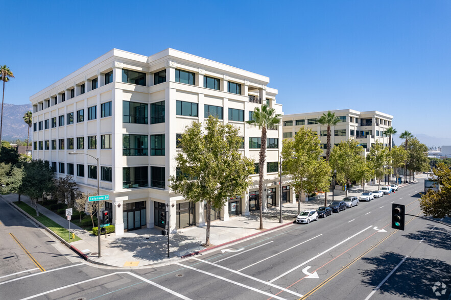 1055 E Colorado Blvd, Pasadena, CA en alquiler - Foto del edificio - Imagen 2 de 6