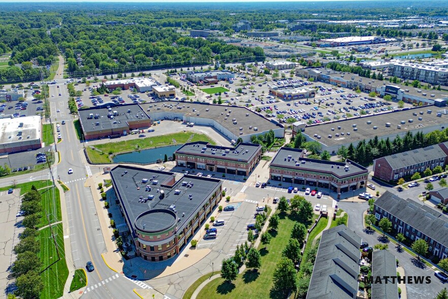 Deerfield Village Square cartera de 3 inmuebles en venta en LoopNet.es - Foto del edificio - Imagen 1 de 5