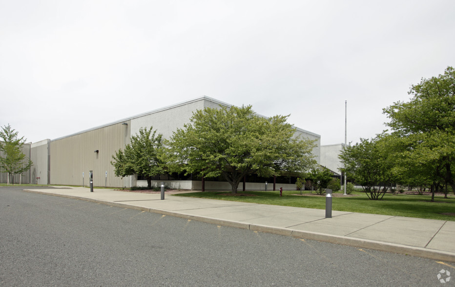 111 Cokesbury Rd, Lebanon, NJ en alquiler - Foto del edificio - Imagen 1 de 3