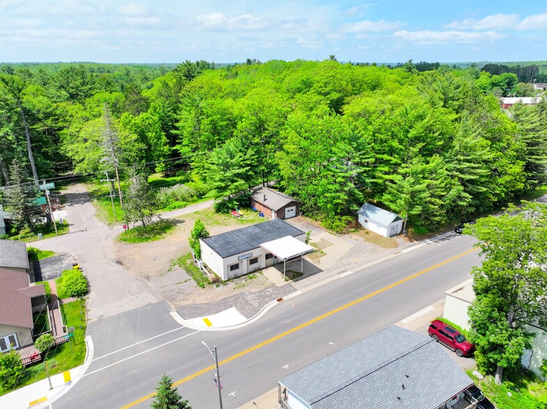 7205 Bradley St, Lake Tomahawk, WI en venta - Foto del edificio - Imagen 1 de 15