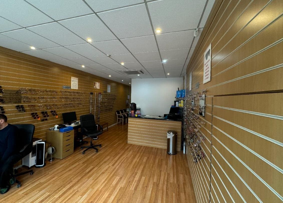 25 High St, Carluke, SLK ML8 4AL - Unidad 25 -  - Foto del interior - Image 1 of 1