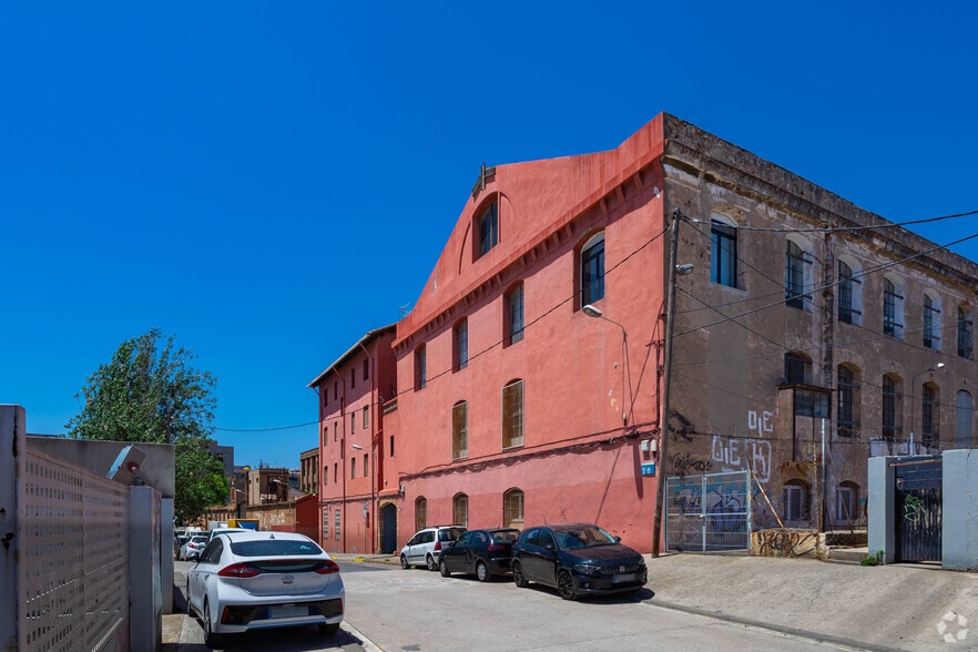 Nave en Cornellà de Llobregat, Barcelona en alquiler - Foto del edificio - Imagen 2 de 4