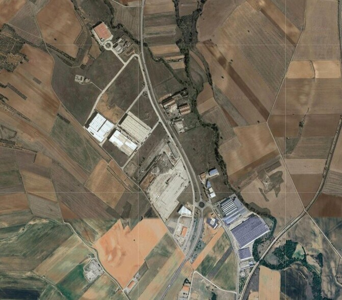 Terreno en Yunquera de Henares, Guadalajara en venta - Vista aérea - Imagen 2 de 2
