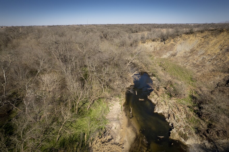 19711 Janak Rd, Coupland, TX en venta - Foto del edificio - Imagen 2 de 5