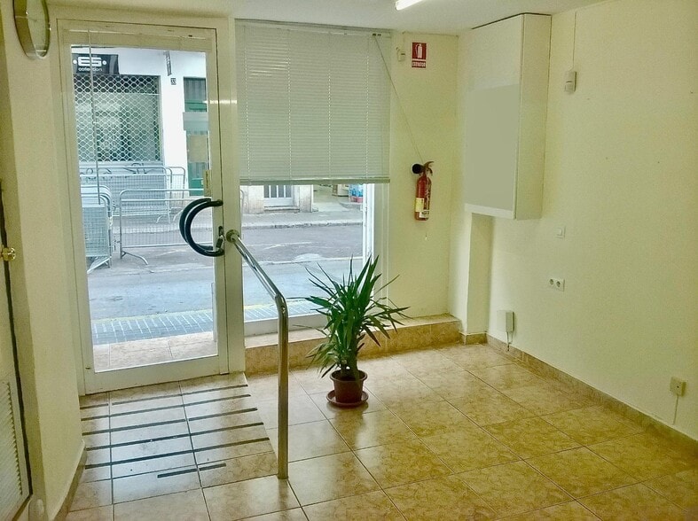 Local en Sitges, Barcelona en alquiler - Foto del interior - Imagen 2 de 2