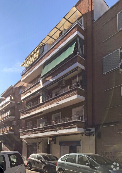 Calle de Jabiru, 8, Madrid, Madrid en venta - Foto del edificio - Imagen 2 de 2