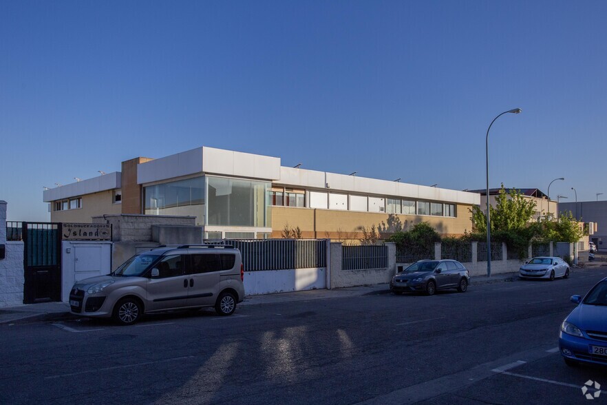 Naves en Fuenlabrada, MAD en venta - Foto del edificio - Imagen 2 de 8