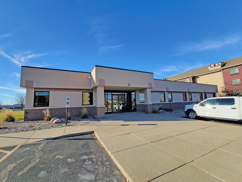 5929 S Mogen Ave, Sioux Falls, SD en alquiler - Foto del edificio - Imagen 1 de 29