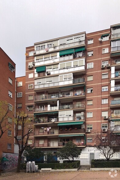 Locales en Móstoles, MAD en alquiler - Foto del edificio - Imagen 2 de 2