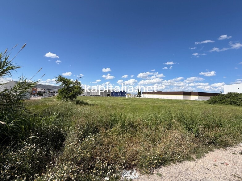 Nave en Ontinyent, Valencia en venta - Foto del edificio - Imagen 2 de 5