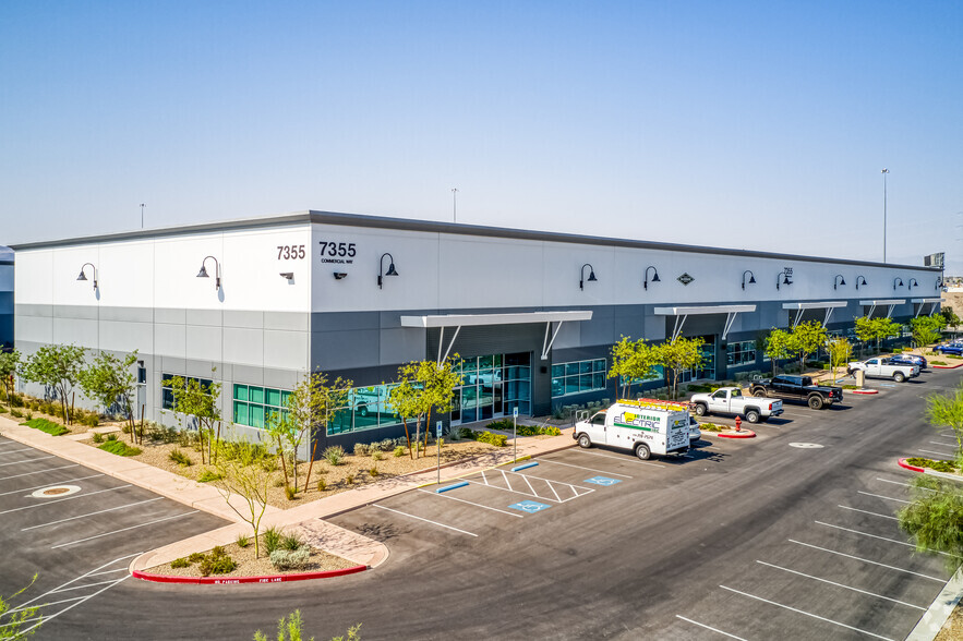 7355 Commercial Way, Henderson, NV en alquiler - Foto principal - Imagen 1 de 17