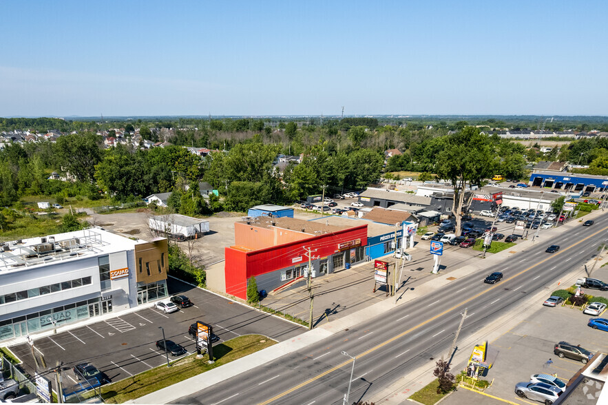 5220-5244 Boul des Laurentides, Laval, QC en alquiler - Vista aérea - Imagen 3 de 4