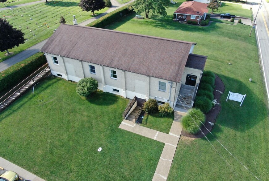 443 Athena Dr, Delmont, PA en venta - Foto del edificio - Imagen 2 de 27