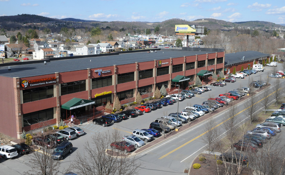 1000 Commerce Park Dr, Williamsport, PA en alquiler - Foto del edificio - Imagen 3 de 8