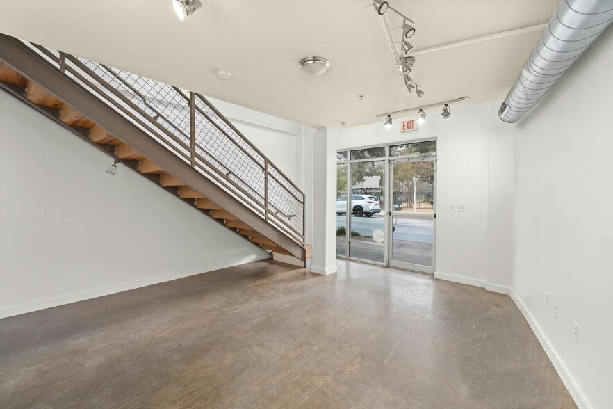 1601 E Cesar Chavez St, Austin, TX en alquiler - Foto del interior - Imagen 1 de 12