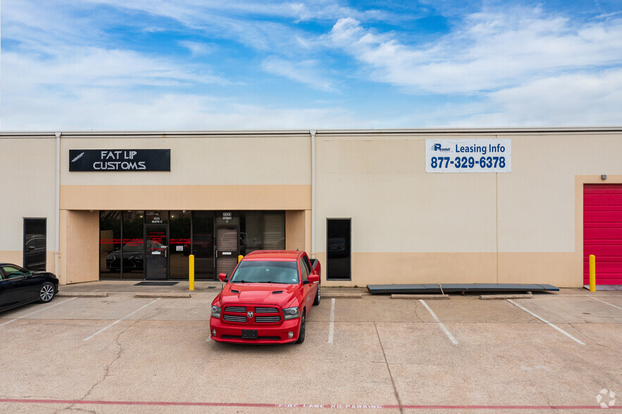 2333 Minnis Dr, Haltom City, TX en alquiler - Foto del edificio - Imagen 2 de 6