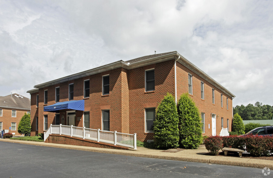 156 Strawberry Plains Rd, Williamsburg, VA en venta - Foto del edificio - Imagen 3 de 13