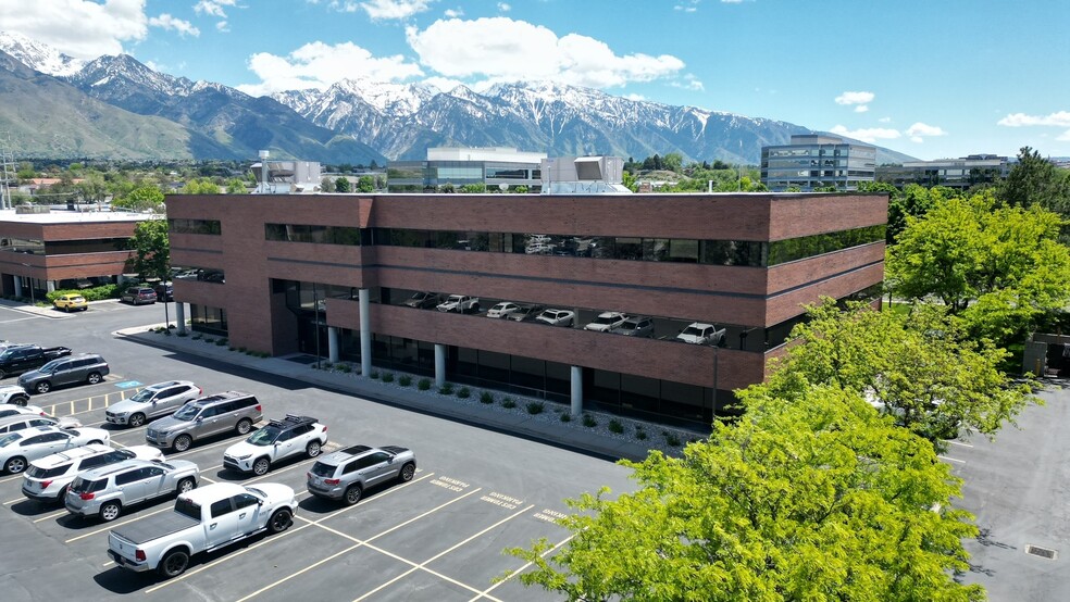 1225 E Fort Union Blvd, Cottonwood Heights, UT en alquiler - Foto del edificio - Imagen 1 de 17