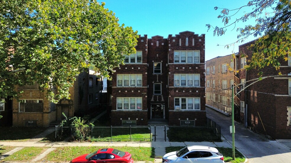 8241 S Langley Ave, Chicago, IL en venta - Foto del edificio - Imagen 1 de 1