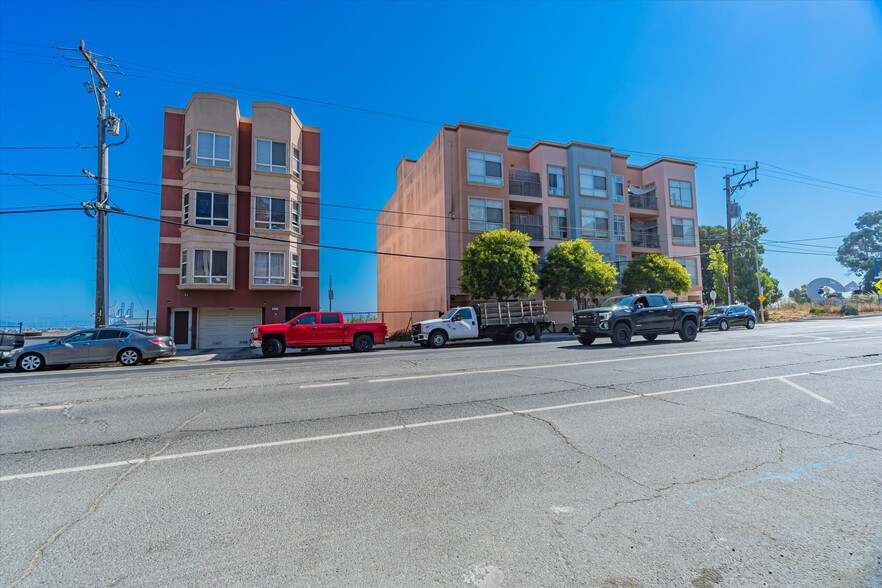 818 Innes Ave, San Francisco, CA en venta - Foto del edificio - Imagen 2 de 49