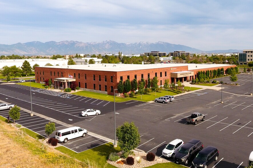 401 Jimmy Doolittle Rd, Salt Lake City, UT en venta - Foto del edificio - Imagen 1 de 18