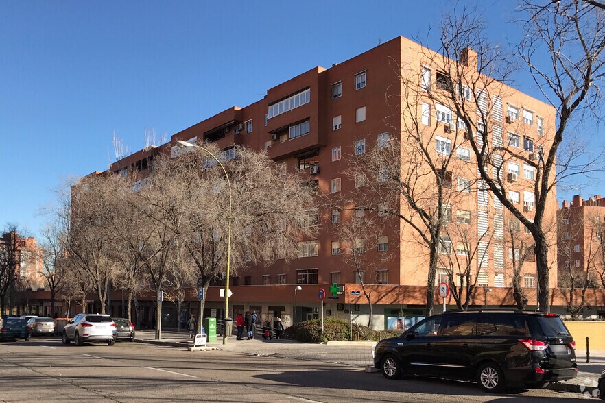 Calle de Valdebernardo, 26, Madrid, Madrid en venta - Foto del edificio - Imagen 1 de 1