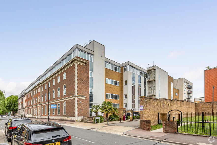 5 Vicarage Ln, London en alquiler - Foto del edificio - Imagen 2 de 3