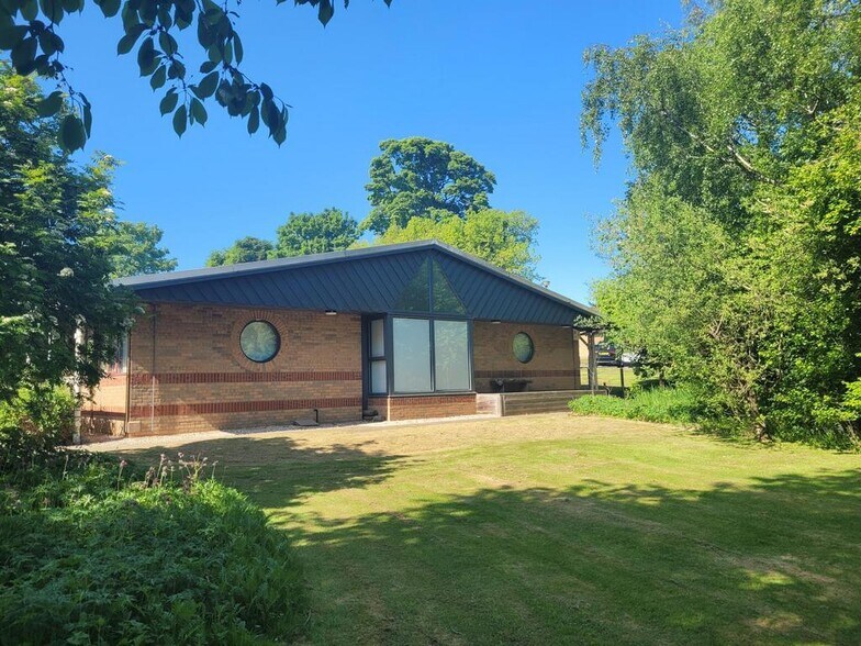 Pitreavie Dr, Dunfermline en alquiler - Foto del edificio - Imagen 2 de 3