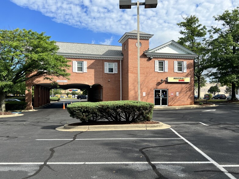 1900 John Hanson Ln, Oxon Hill, MD en alquiler - Foto del edificio - Imagen 1 de 8