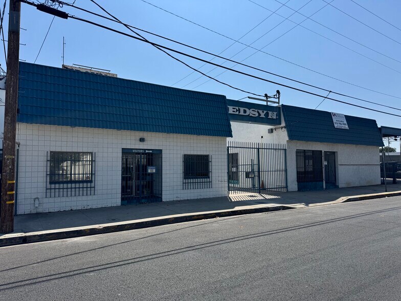 15954-15958 Arminta St, Van Nuys, CA en venta - Foto del edificio - Imagen 2 de 8