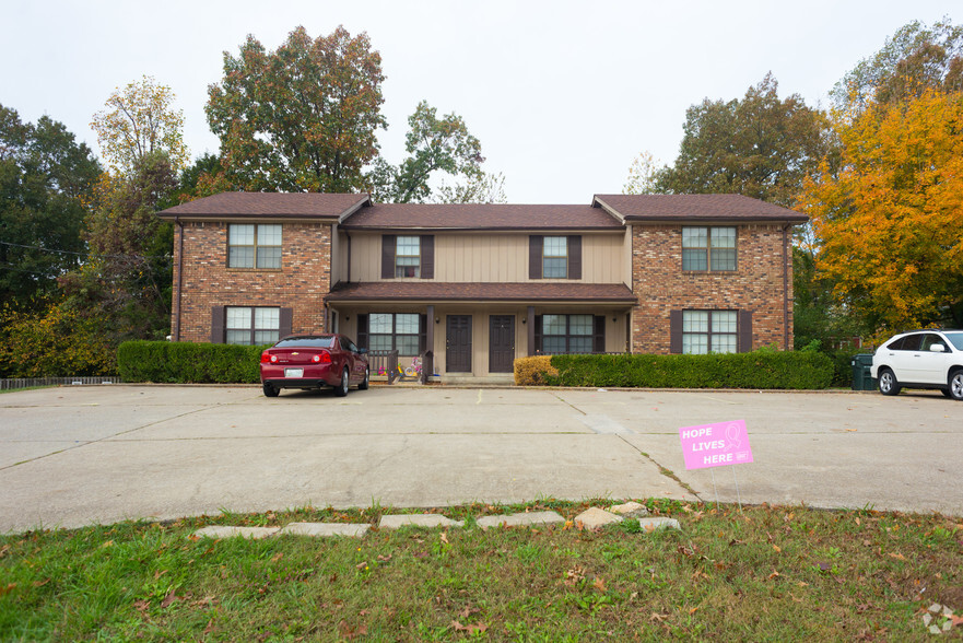 284 Rue Le Mans Dr, Clarksville, TN en venta - Foto del edificio - Imagen 2 de 8