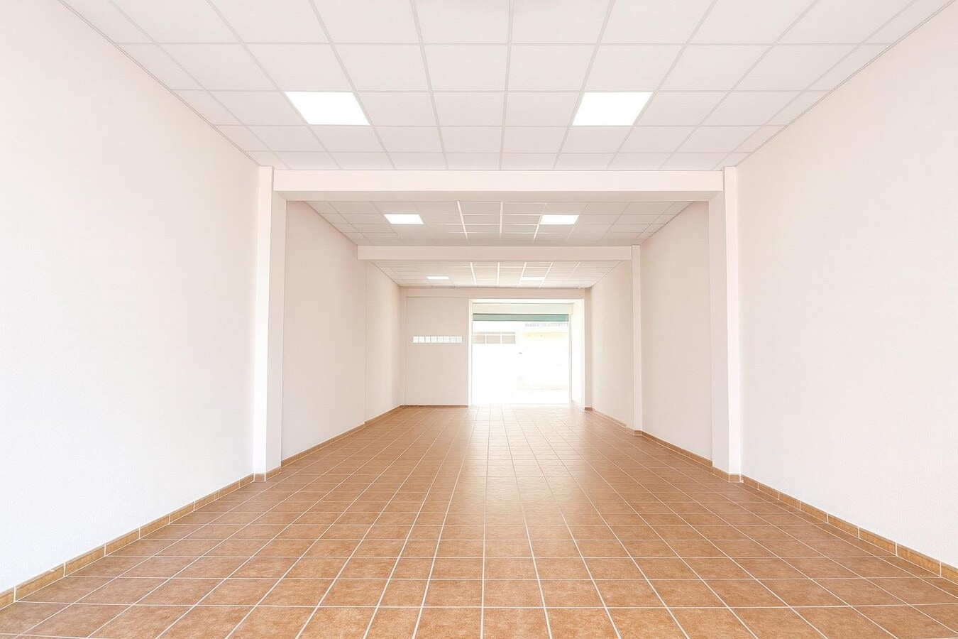 Gandia, VAL 46702 - Unidad - - - Foto del interior - Image 2 of 12