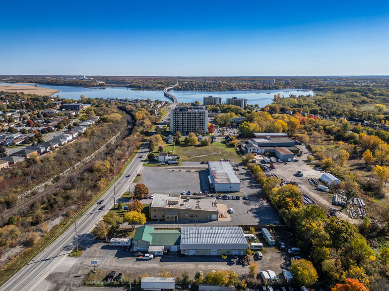 830 John Counter Blvd, Kingston, ON en venta - Foto del edificio - Imagen 3 de 22