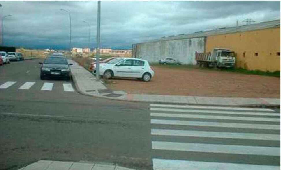 Calle la Fuentina, 14, Villaquilambre, León en venta - Foto principal - Imagen 2 de 2