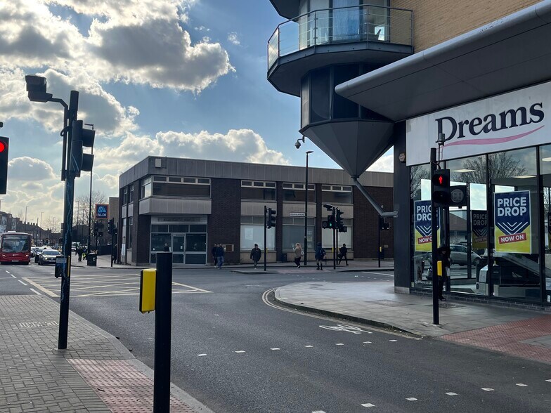 72-74 High St, Feltham en alquiler - Foto del edificio - Imagen 2 de 5