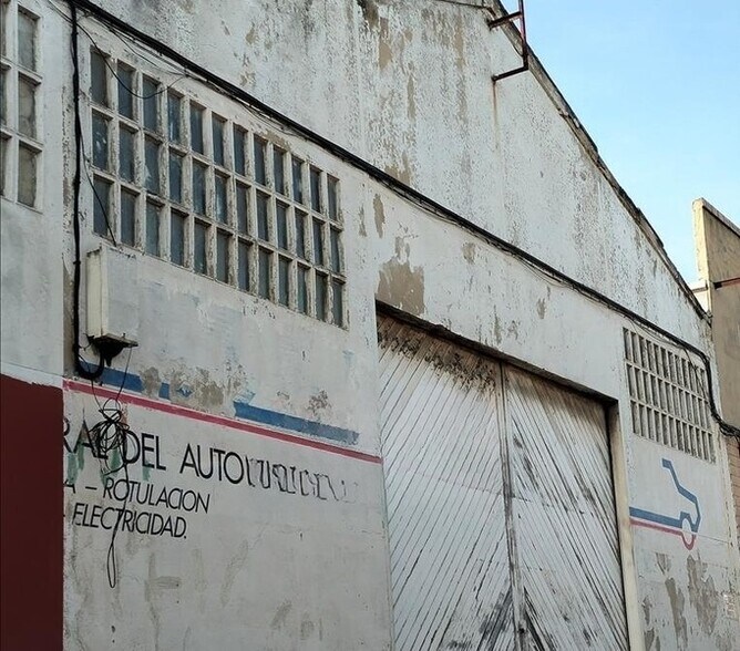 Nave en Gijón en venta - Foto del edificio - Imagen 3 de 10