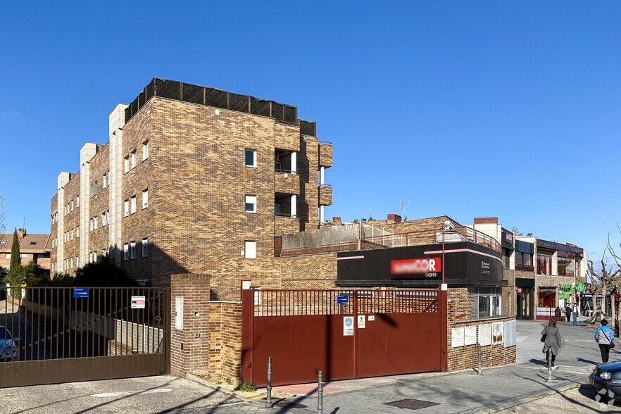Avenida Comunidad de Madrid, 3, Pozuelo de Alarcón, Madrid en alquiler - Foto del edificio - Imagen 3 de 3