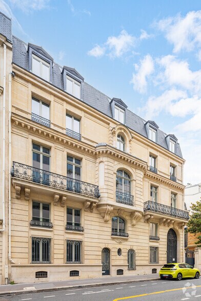 48 Rue La Pérouse, Paris en alquiler - Foto del edificio - Imagen 2 de 6