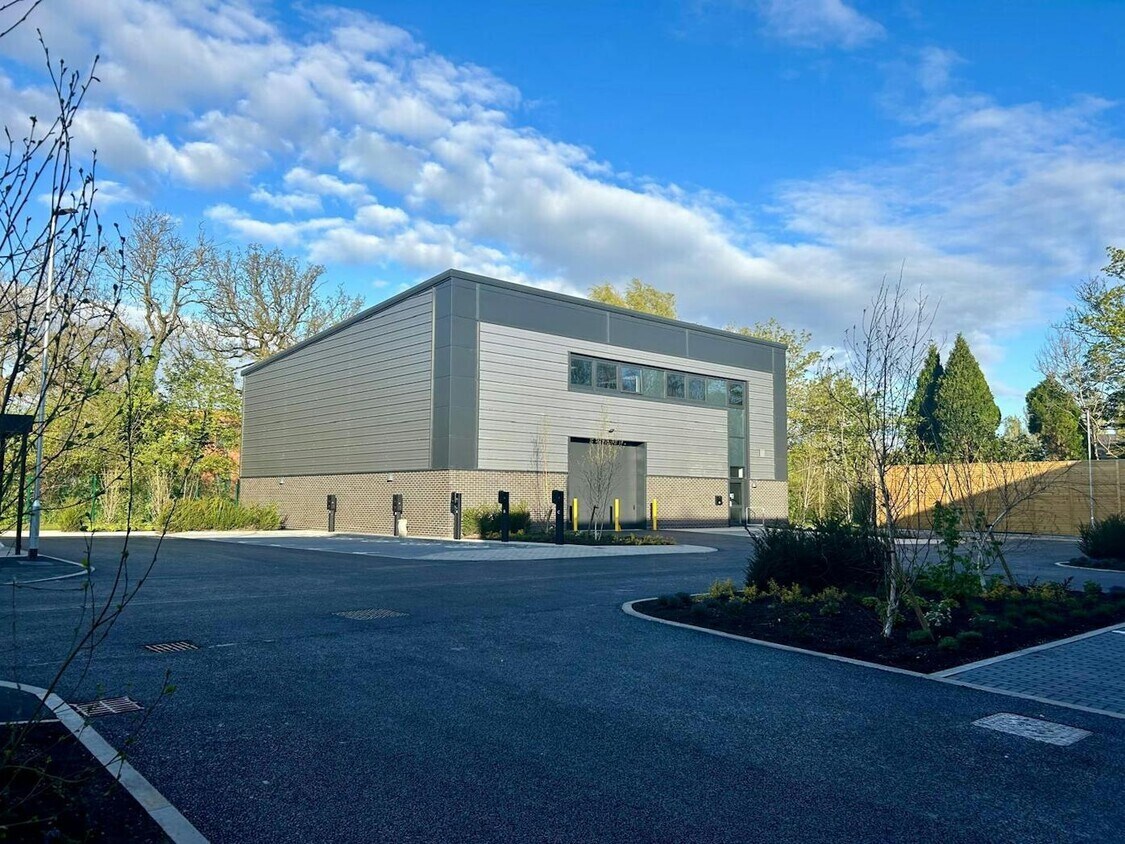 Ashbrook Business Park - Units A-D cartera de 2 inmuebles en venta en LoopNet.es Foto principal- Imagen 1 de 3