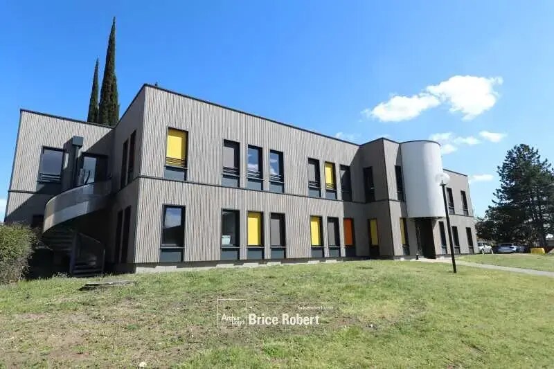 33 Avenue Du Docteur Georges Lévy, Vénissieux en alquiler - Foto del edificio - Imagen 2 de 4