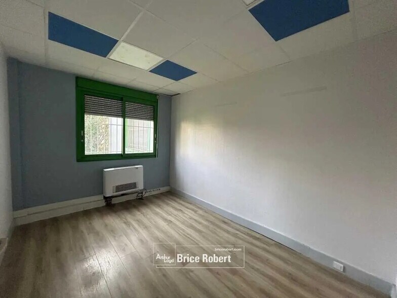 Nave en Chassieu en venta - Foto del interior - Imagen 2 de 6