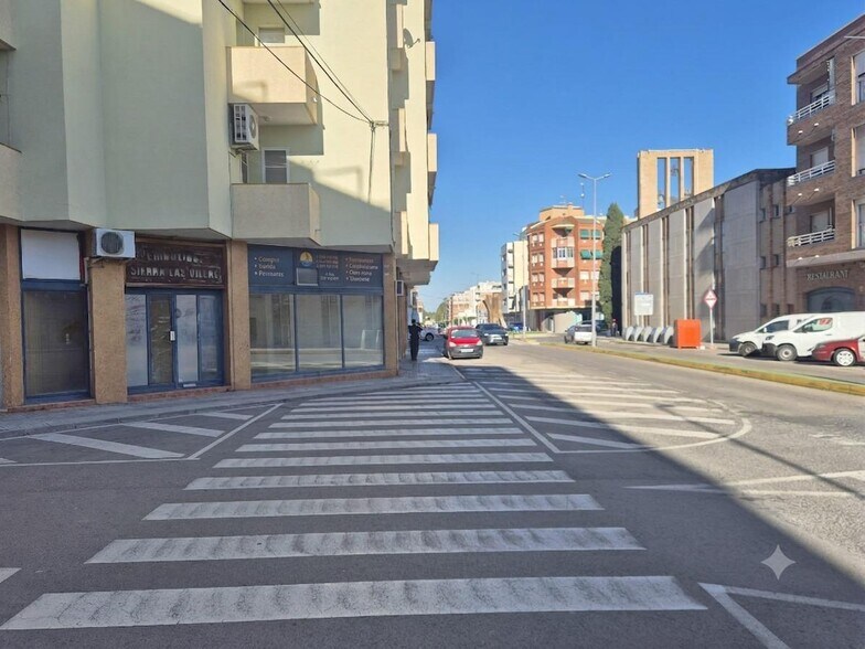 Local en Amposta, Tarragona en alquiler - Foto del edificio - Imagen 1 de 2