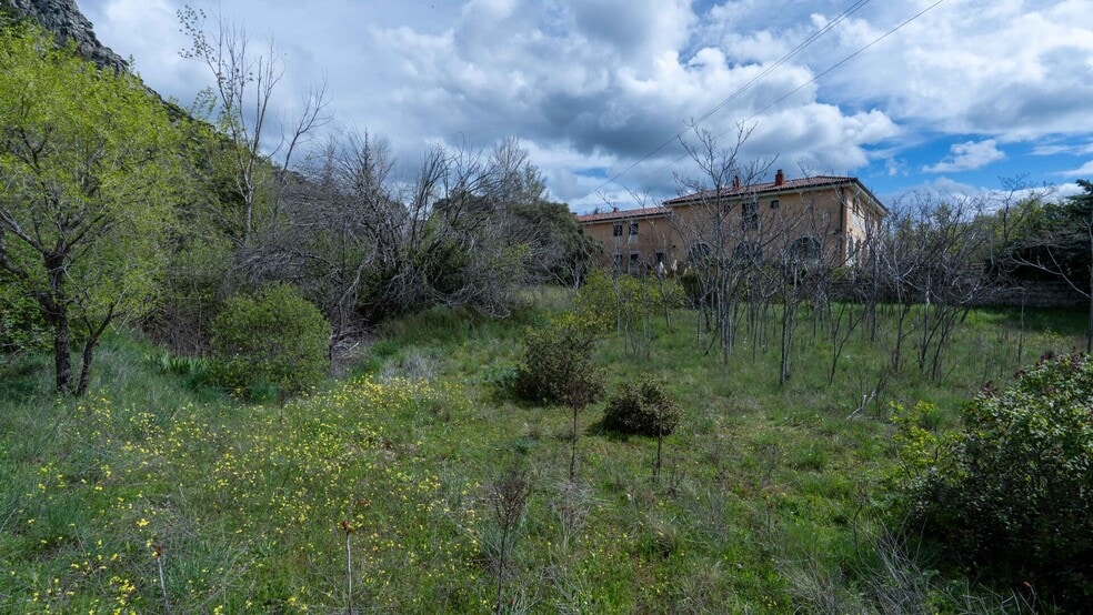 Avenida de la Cabrera, La Cabrera, Madrid en venta - Foto del edificio - Imagen 2 de 8