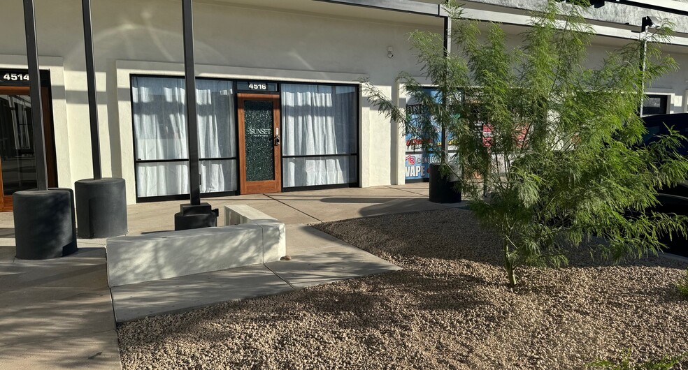 4502-4528 E Thomas Rd, Phoenix, AZ en alquiler - Foto del edificio - Imagen 3 de 4