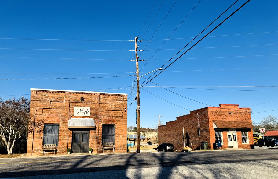 Historic Specialty Building Sale cartera de 2 inmuebles en venta en LoopNet.es - Foto principal - Imagen 1 de 13