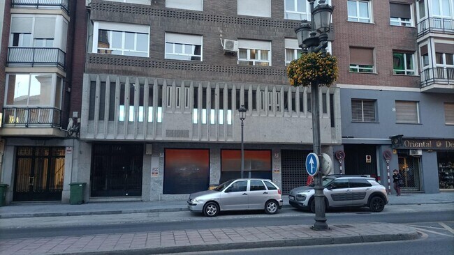 Más detalles de Acera del Darro, 74, Granada - Local en venta